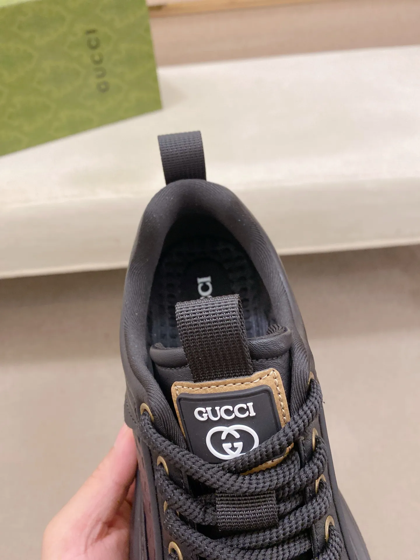 Men's clothing and shoes💰:462💰 (GUCCI) The latest model from the official website🎁🎁Casual and fashionable men's shoes👟, hot style💥The version is simple and elegant, exclusive for trendy men. The unique latest brand elements from the official website👑Original Gucci decoration, fashionable and generous, the fabric is original cowhide ✅Mesh breathable lining, the official website specifies wear-resistant casual outsole, the classic model is taken in kind at the counter🎬38-44 (can be customized for 45 non-refundable)